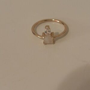 Chic Gold Ring with White Gemstone